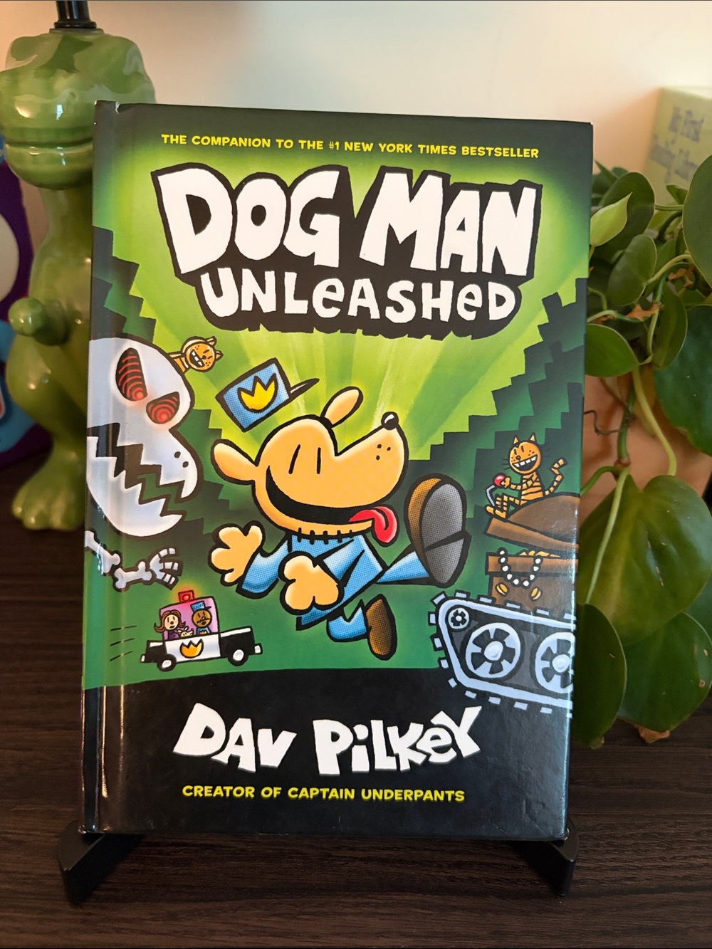 Dog Man Unleashed by - Dav Pilkey